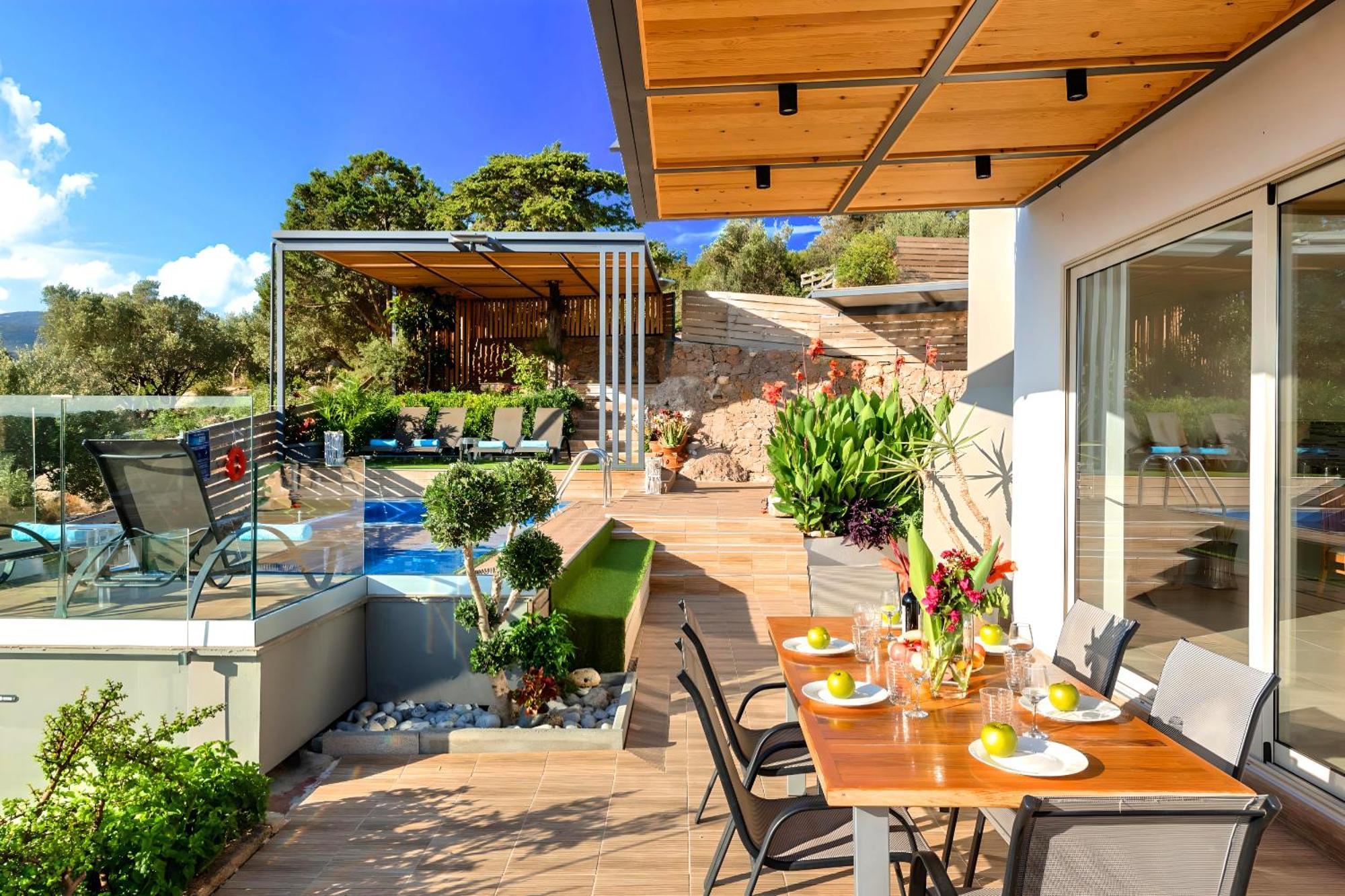 Canes Heated Pool Villa