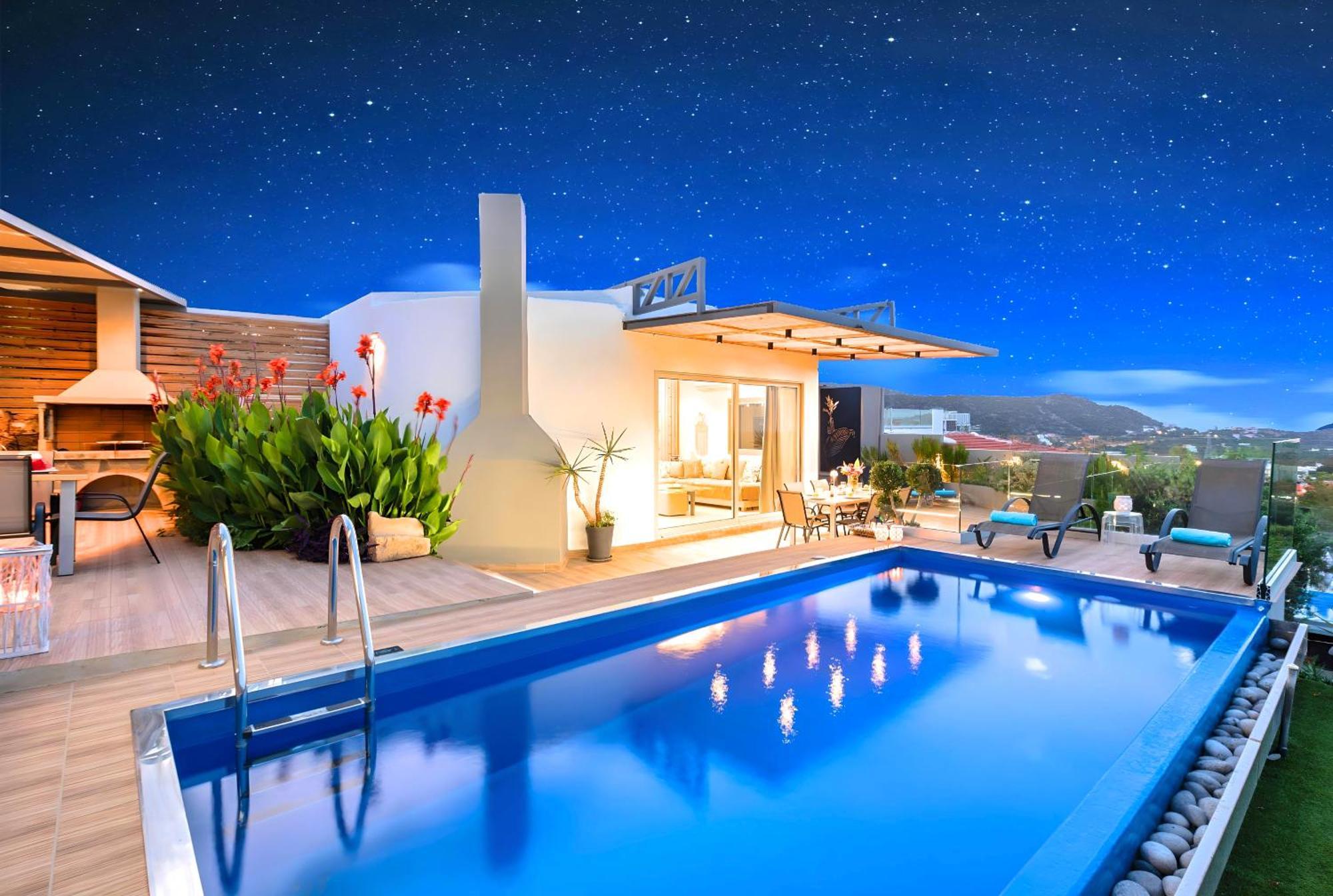 Canes Heated Pool Villa *
