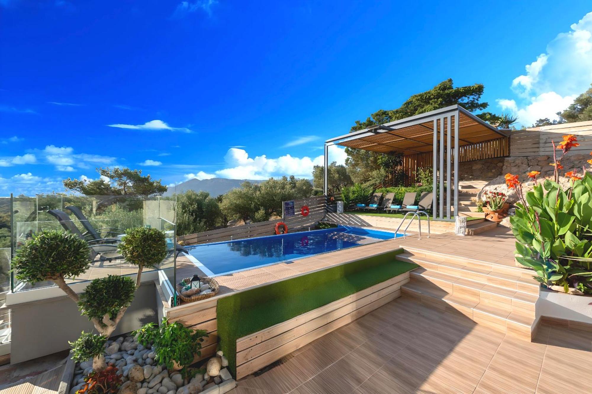 Canes Heated Pool Villa