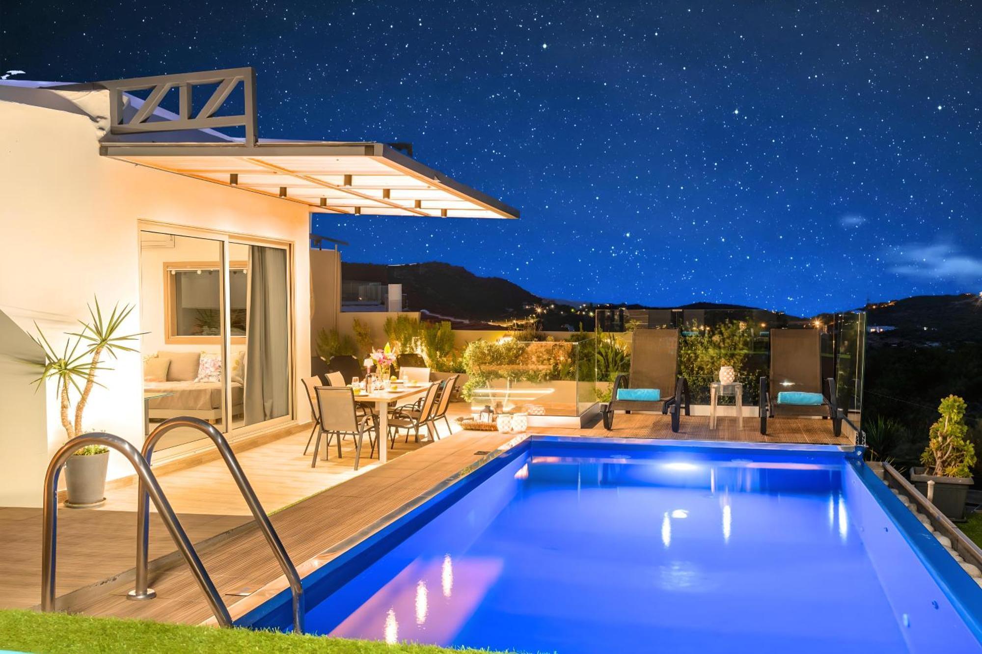 Villa Canes Heated Pool Vathí